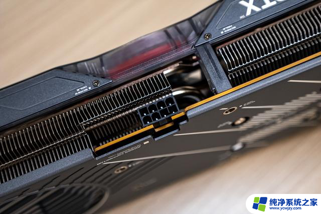 帧率画质双飞跃：iGame RTX 5060 Advanced抢先开箱，性能体验一网打尽