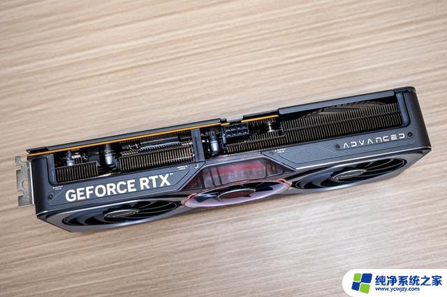 帧率画质双飞跃：iGame RTX 5060 Advanced抢先开箱，性能体验一网打尽